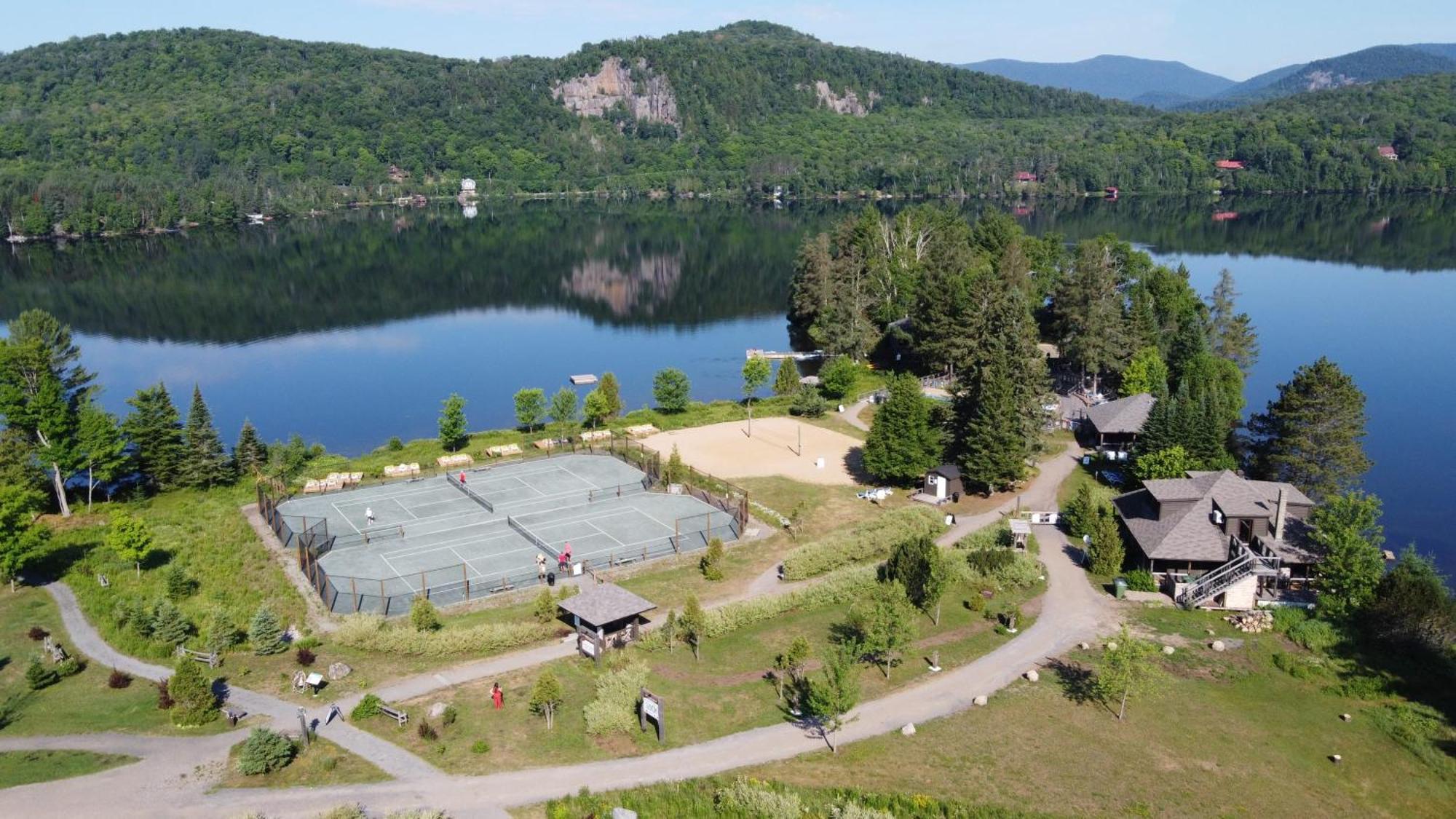 Lakefront Mountain View - Resort Loft Lac-Superieur Exterior foto